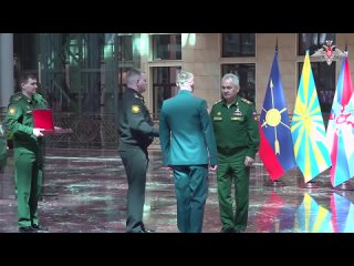 Министр обороны РФ вручил медали «Золотая Звезда» участникам СВО