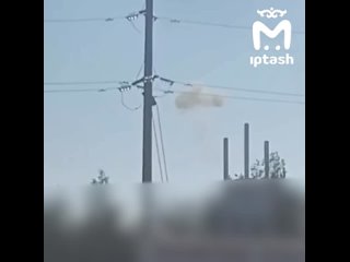 ❗️ Жители Верхнего Услона сообщают о сбитом БПЛА недалеко от аэропорта Казани.  Беспилотник направлялся в сторону... (видео)