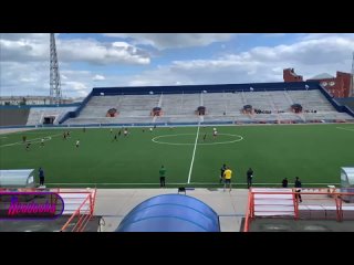 Футбольный матч в Кузбассе превратился в поединок ММА — один из игроков сначала сфолил на сопернике, затем получил... (видео)