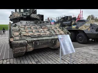 Танк ABRAMS в Москве. Его считали лучшим в мире танком. Выставка открыта. #СвоимиГлазами.webm