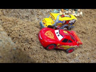 Спасательные игрушки грузовики с полицейской машиной пожарная машина скорой помощи - История игрушечной машины