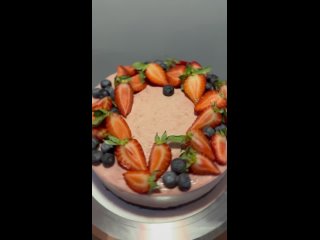 Видео от КОФЕЙНЯ кондитерская  торты БЕНТО десерты