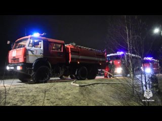 Сообщение о пожаре в двухквартирном жилом доме в поселке Анастасино города Смоленска в службу спасения поступило около восьми ча