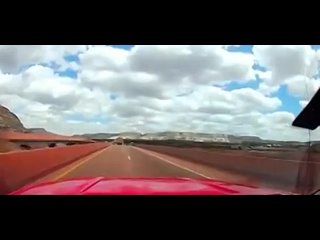 Train derailment in New Mexico caught on dashcam video