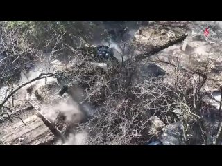 Беглым огнем: экипажи танков Т-72 сорвали ротацию личного состава противника на Авдеевском направлении🇷🇺