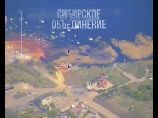 Момент поражения пункта временной дислокации ВСУ на разрушенной дамбе Карловского водохранилища в ДНР