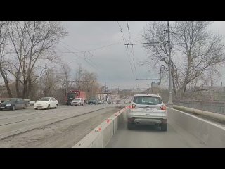 Левая полоса Горбатого моста по направлению от Дома Одежды к ДК Чкалова