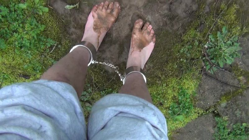 muddy feet