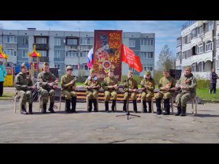 В Каложицах любимую Катюшу в День Победы исполнили на деревянных ложках