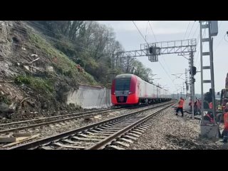 Движение поездов в Сочи полностью восстановили
