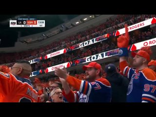 Oilers' Connor McDavid Dazzles Before Setting Up Zach Hyman (720p) (1).mp4