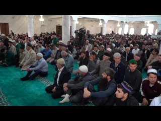 Верующие Карачаево-Черкесии встретили Ураза-Байрам