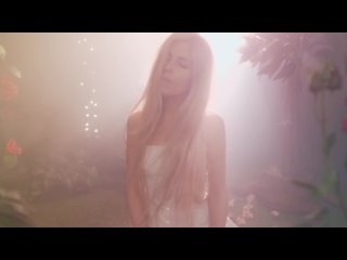 Julia Westlin - Liquid Love  (Official Video)