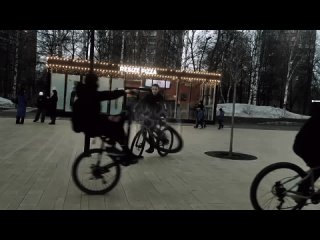 Видео от Izhevsk bike stunt team