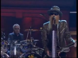 ZZ Top & Carmen Electra - Sharp dressed man