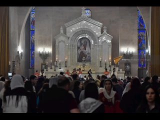 В Армении сегодня Пасхальный СочельникВ храмах отслужили церемонию зажжения свечей (Чрагалуйц)