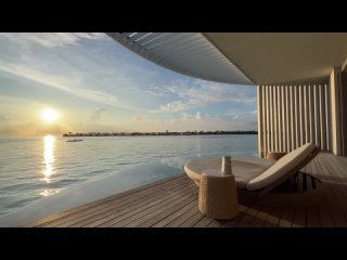 Экскурсия без комментариев по отелю The Ritz-Carlton великолепному 5-звездочному частному островному курорту на Мальдивах.