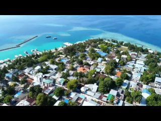 🖊🖊🖊🖊🖊🖊🖊🖊
🇲🇻А еще на Мальдивах есть отели на островах, где живут местные 
🥥Питание там в кафе, а пляжи, виды, атмосфера - такие ж