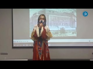 Китайская студентка из Тюмени спела Катюшу