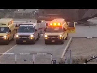 ️ ️Fuentes israelíes: El momento en que soldados del ejército de ocupación israelíes fueron transportados después de resultar he