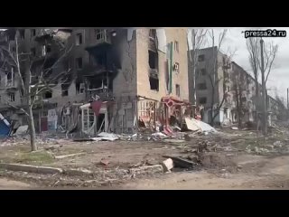 Жителей разрушенной Авдеевки вывозят в тыл  Видео из сегодняшней Авдеевки. По словам главы администр