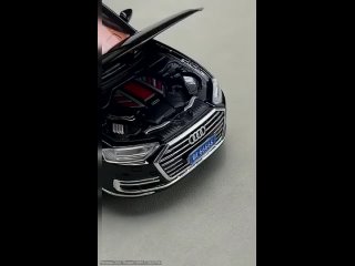 Коллекционная модель автомобиля Audi A8