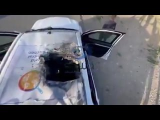 Voici l’état du véhicule de l’ONG américain World Central Kitchen bombardé hier soir par l’aviation israélienne à Deir al-Balah