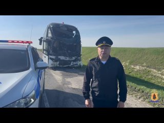 В Рязанской области полицейские работают на месте  столкновения рейсового автобуса и грузовика