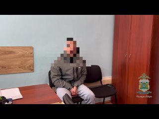 В Ханты-Мансийске полицейские задержали курьеров мошенников, похитивших у пенсионеров почти 1 млн рублей