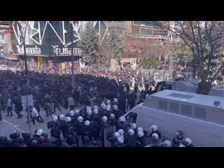 Han estallado protestas masivas en la provincia de Van, en el este de Turquía, tras las elecciones locales del fin de semana
