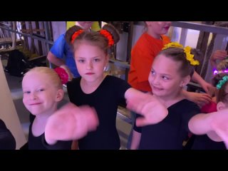 Детский хореографический коллектив «Снегири»tan video