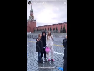 Анджелина, Богдан, Алёна Водонаева и Виктория Боня на Красной площади