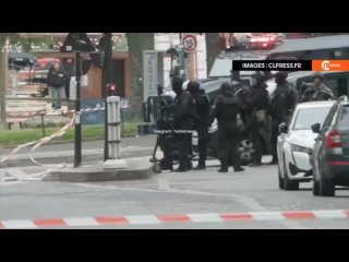 La police franaise a boucl le consulat iranien  Paris o un homme explosif menace de se faire exploser.