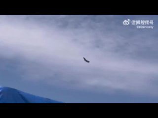 🇨🇳 Captan en un nuevo video el vuelo del segundo caza chino de 5ª generación
