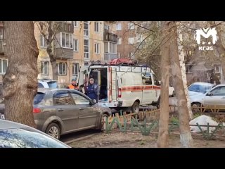 Мужчина закопался в мусоре в собственной квартире на Коломенской и умер