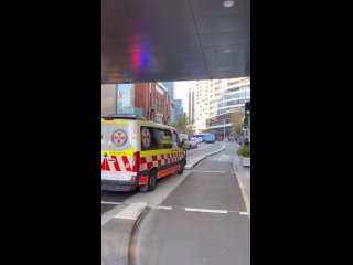 Нападение на посетителей ТЦ произошло в торговом центре Westfield в районе Бонди-Джанкшен, Австралия.