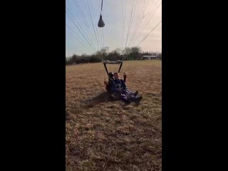 Видео от Прыжки с парашютом в Краснодаре    (Новое небо)