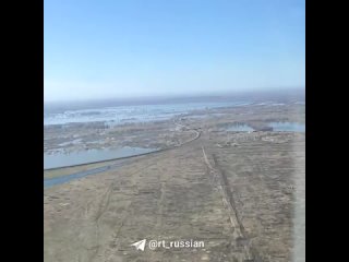 Затопленные территории Оренбургского района, снятые с вертолёта, показал его глава Василий Шмарин