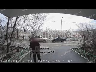 Мужчина с ружьем во дворе напугал жителей многоэтажки в Челябинске