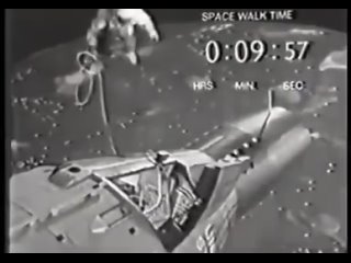 Выход американского астронавта в открытый космос 3 июня 1966 года. Но это не точно.)))