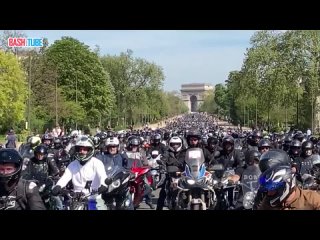 🇫🇷 10тыс байкеров протестовали в Париже против новых постановлений правительства