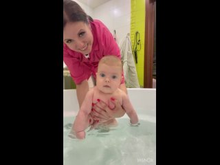 Video by Грудничковое плавание | Детский массаж