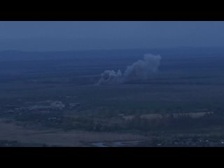 Les forces armées russes brûlent des plantations dans la région.  Yar