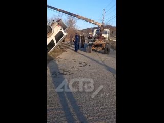 Во время поездки за черемшой сахалинцы “убили“ внедорожник и массово подрались