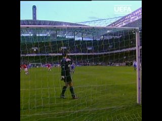 22 года назад Дэвид Бекхэм забил потрясающий гол в матче с Депортиво в ЛЧ