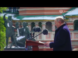 Владимир Путин: Россия сейчас переживает сложный, рубежный период. Судьба Родины, её будущее зависит от каждого из нас.