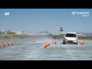 Китайский электрокар IM L6 сумел пройти «лосиный тест» без водителя за рулем
