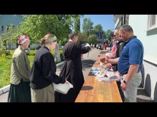 В храмах Курской области началось освящение пасхальных куличей