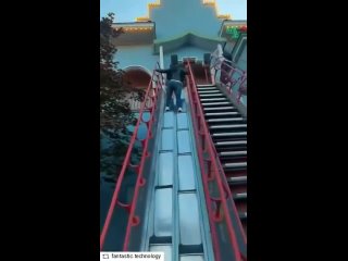 An Unusual Design of Escalator