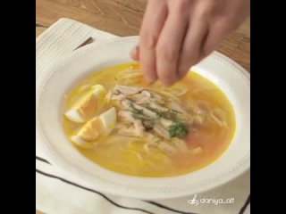 Суп лапша с курицей по-домашнему.Ингредиенты:Вода - 3,5
